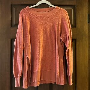 Aerie: thick salmon colored sweater